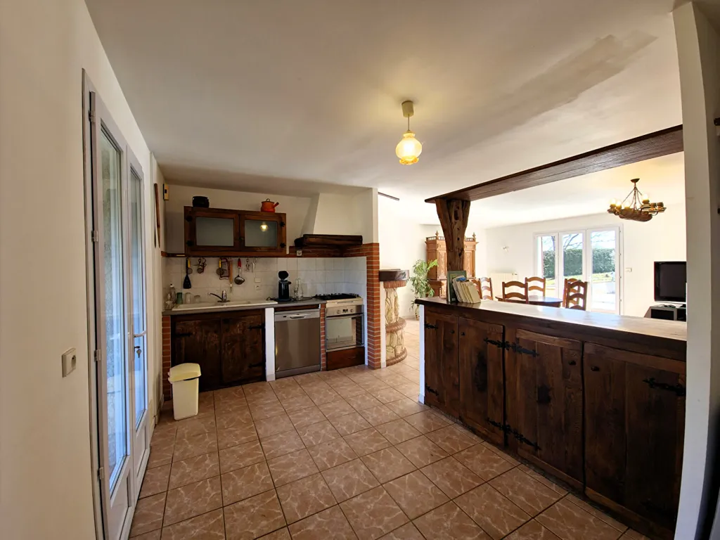 Cuisine - Maison avec Piscine et Dépendance à Poucharramet