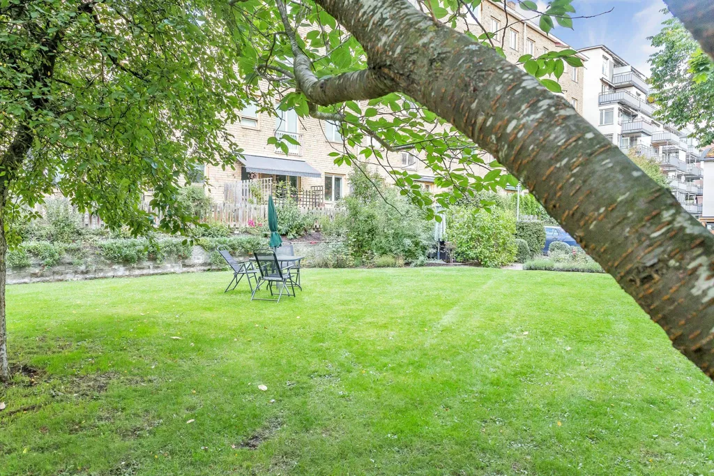 Garden - Renovated Flat with Garden in Främre Luthagen