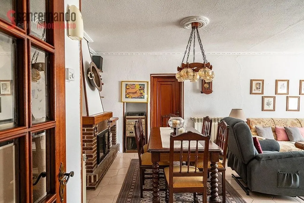 Sala da pranzo - Chalet with Terrace and Garage in Tanos