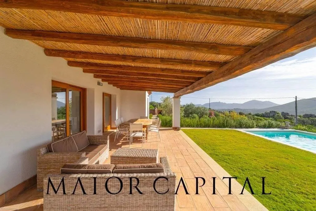 Bassein - Luxury Villa with Pool in Cugnana Verde