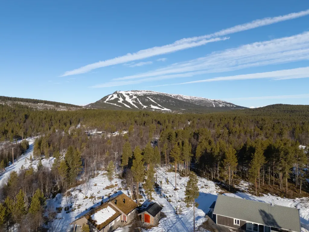 Õhuvaade - Corner Plot with Ski Access in Ljusnedal