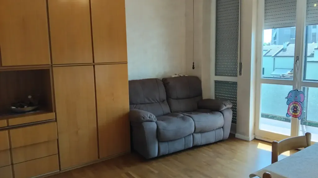 Elutuba - Two-Bedroom Apartment with Balcony in Monza