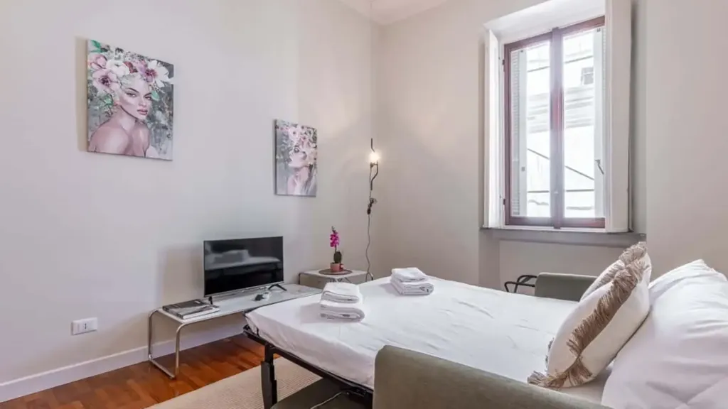 Bedrooms - Fully Furnished Studio in Milan