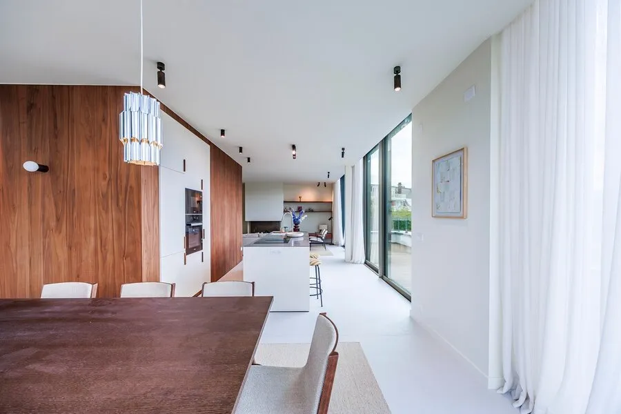 Salle à manger - Penthouse Moderne avec Vue Imprenable à Ukkel