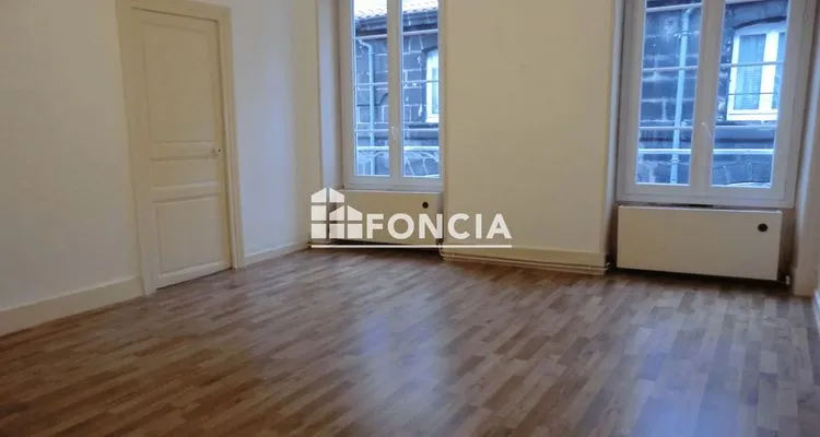 Pièces - Appartement avec Balcon dans le Centre Historique de Clermont-Ferrand