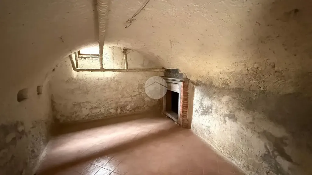 Pièces - Two-Unit Apartment with Private Garden in Niardo