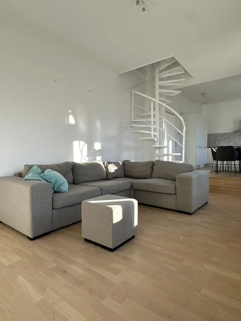 Séjour - Duplex Solaire avec Vue Panoramique à Anvers