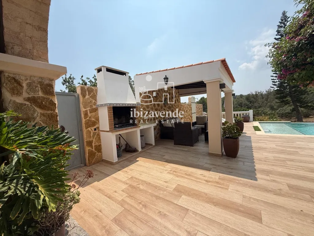 Terrace - Furnished Villa with Mountain View in Es Cubells, Ibiza