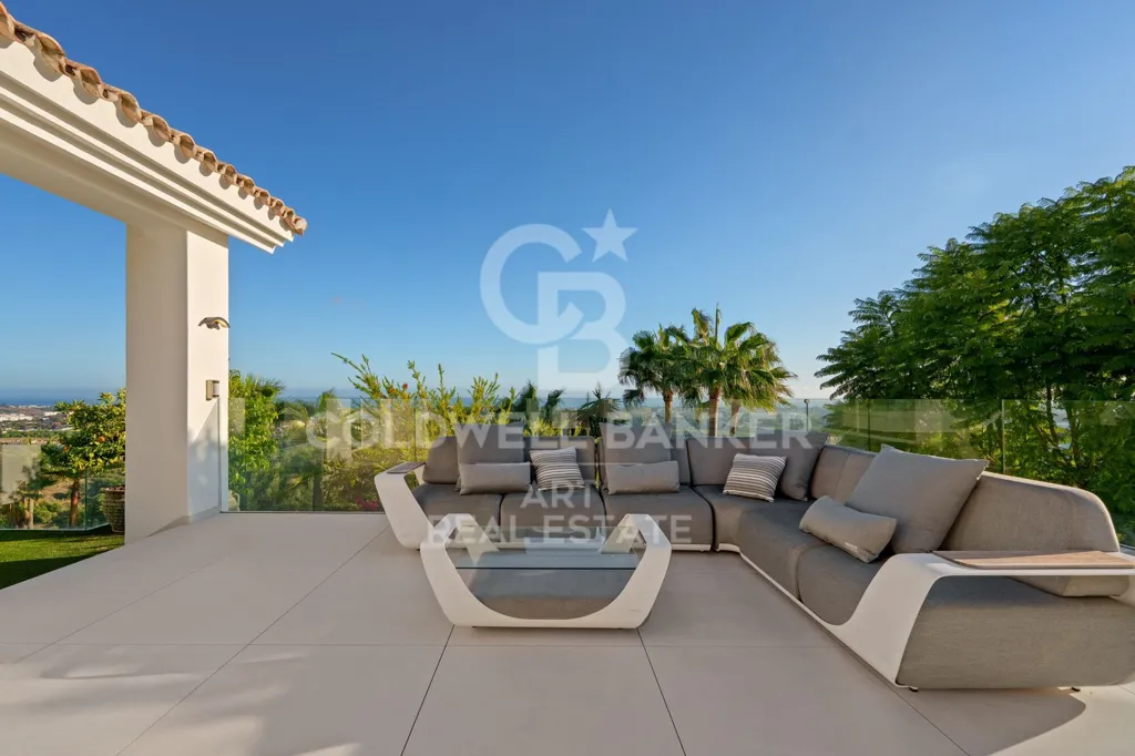 Terrass - Contemporary Mediterranean Villa with Panoramic Views in Benahavís