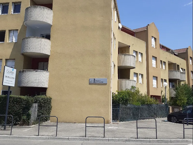 Välivaade - Faux T4 with Balcony in Cavaillon