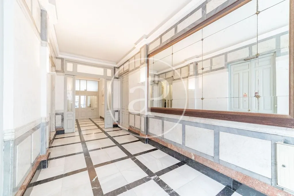 Hallway - Luxury Apartment with Classic Façade in Madrid