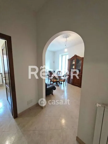 Esik - Independent House with Garden in Raiano
