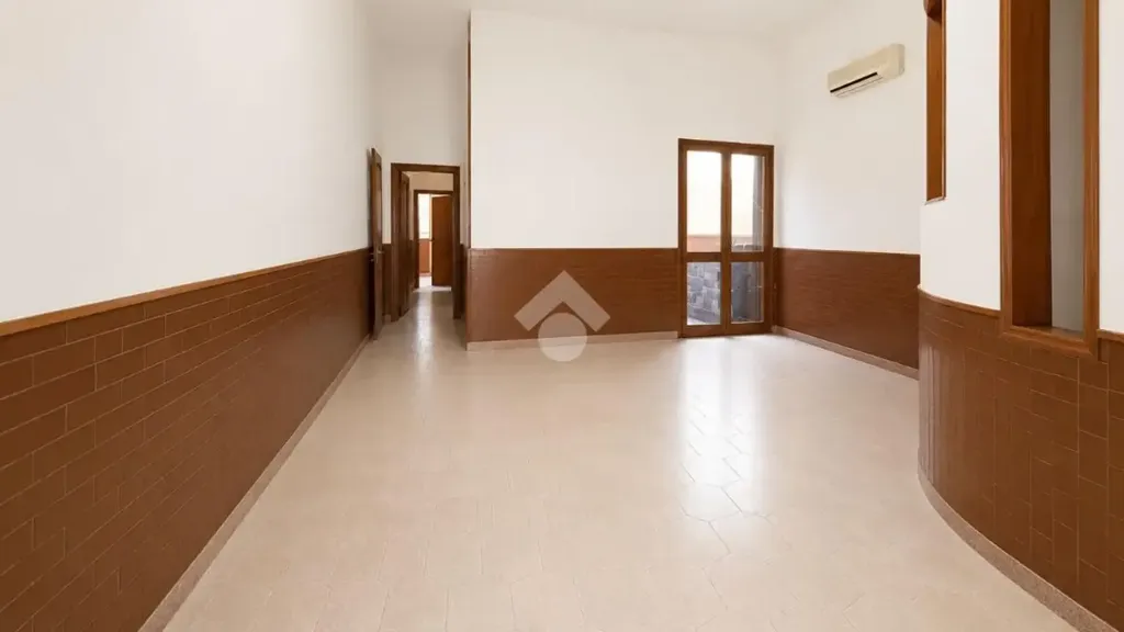 Entrée - Trilocale with Seafront Access in Gallipoli