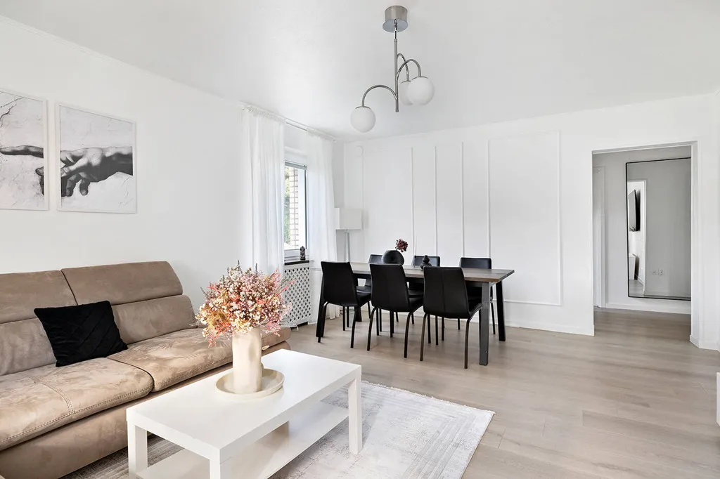 Séjour - Ground Floor Apartment with Balcony in Jakobsberg