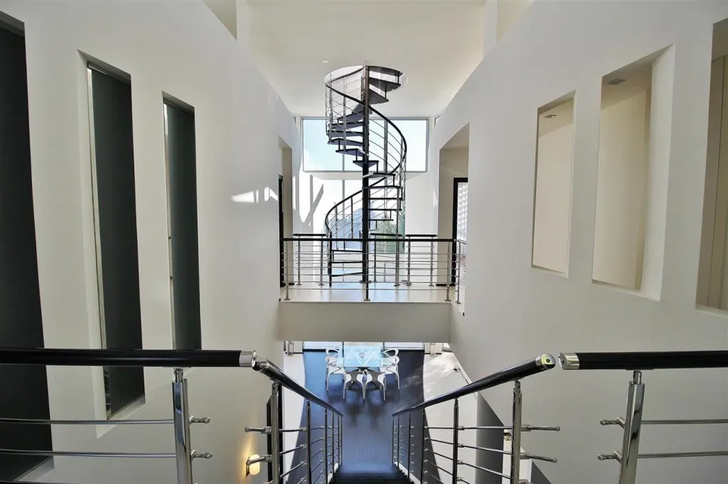 Pièces - Modern Townhouse with Sea View in Marbella