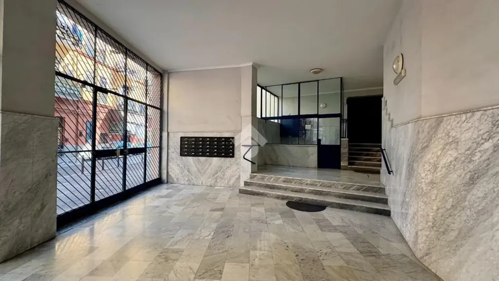 Ingresso - Apartment with Balcony in Naples