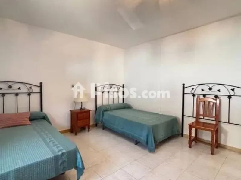 Magamistoad - Terraced House with Terrace in Plines