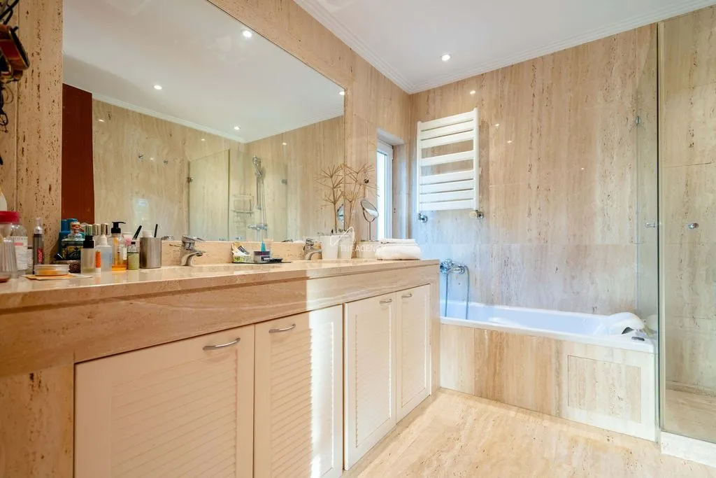 Salles de bain - Luxury Villa with Pool in Guia, Lisbon