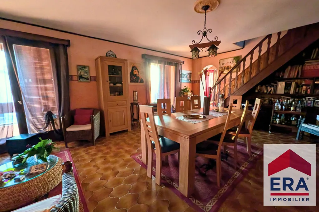 Söögituba - Two-Storey House with Pool in Pierrelatte