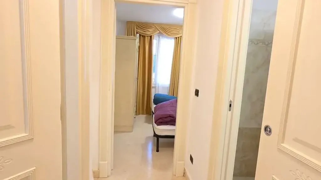 Esik - Triplex with Pool View in Sirmione