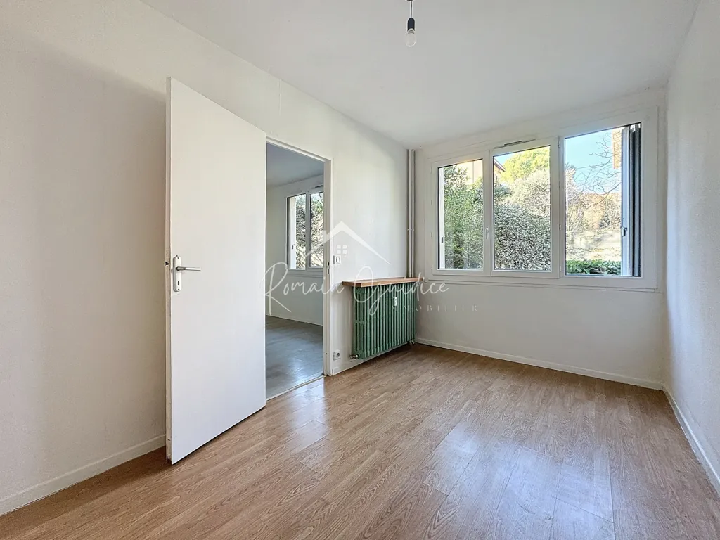 Pièces - Appartement F3 avec Vue sur la Poncho d’Agast à Millau