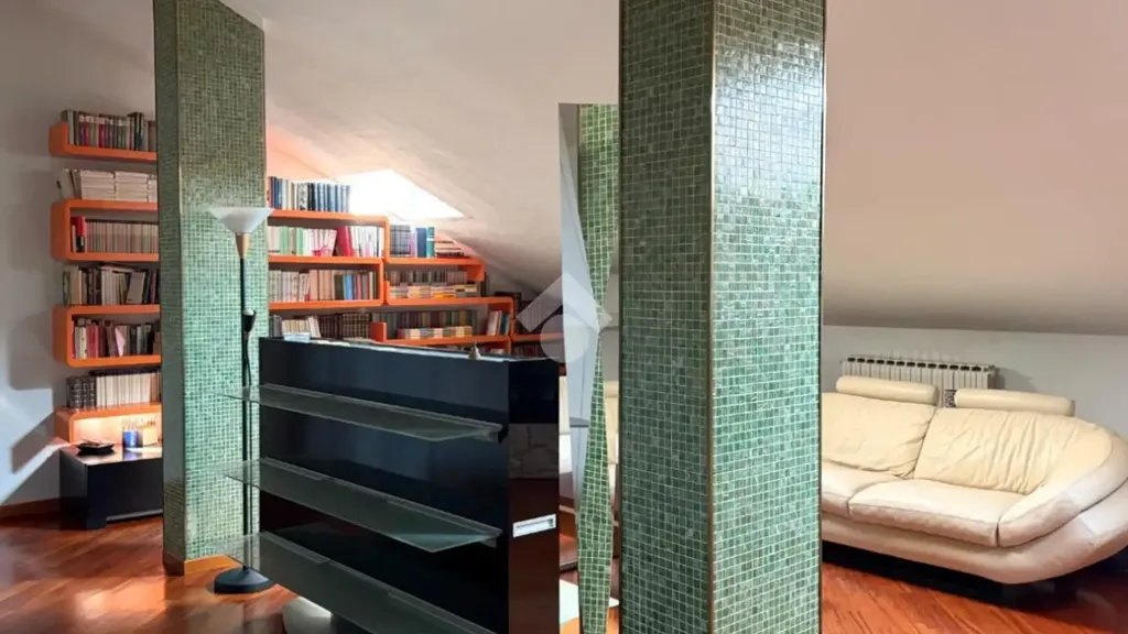 Séjour - Mansard Apartment with Balcony in Grugliasco