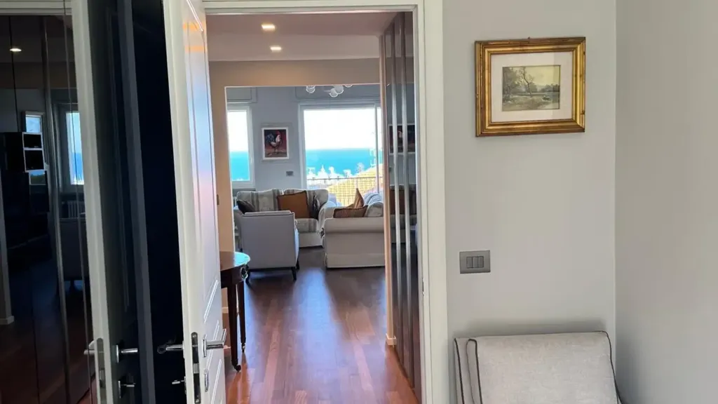 hallway_entrance