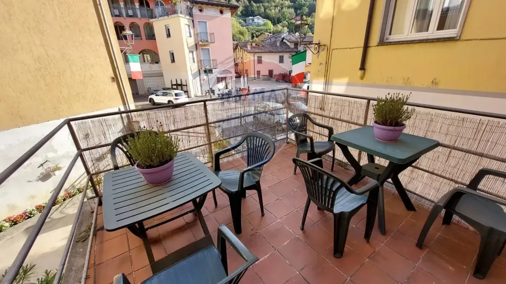 Terrasse - Casa Indipendente with Terrace in Monasterolo del Castello