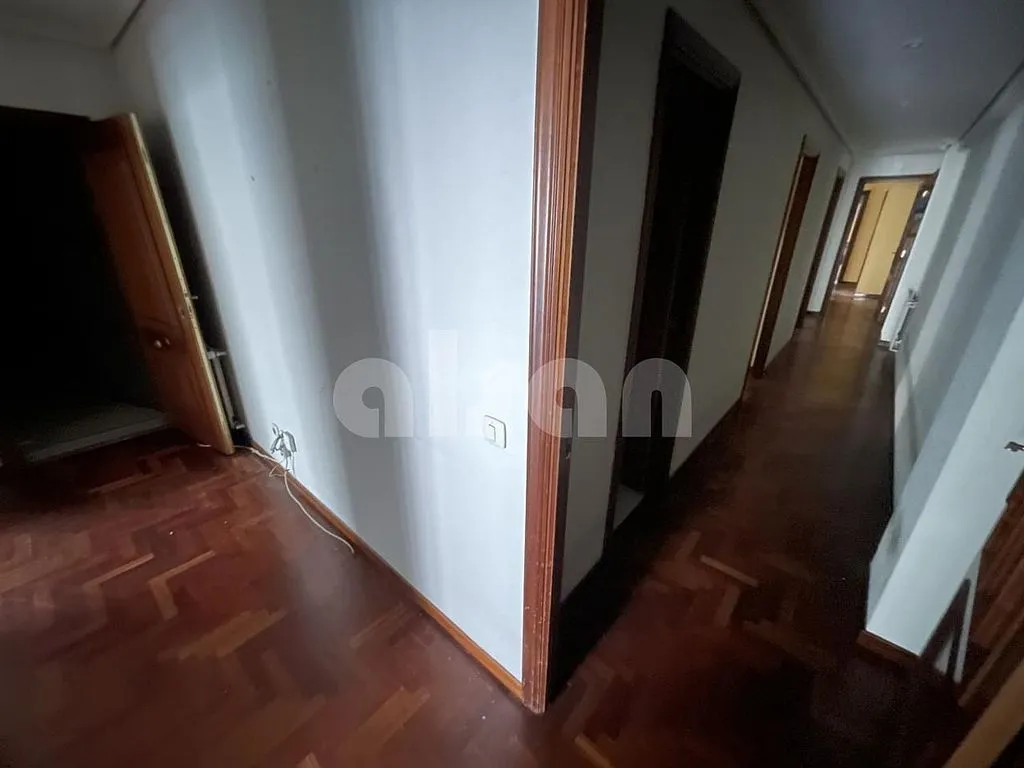 Entrée - Apartment with Large Windows in Vigo