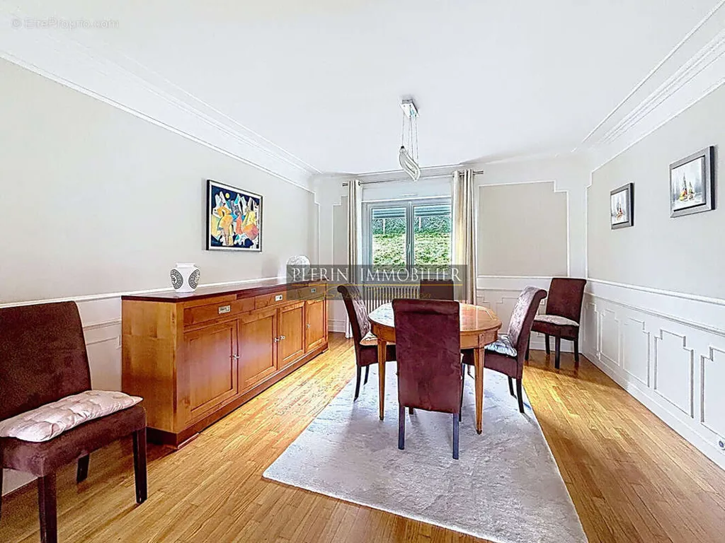Salle à manger - Maison Vue Dégagée avec Jardin à Cesson