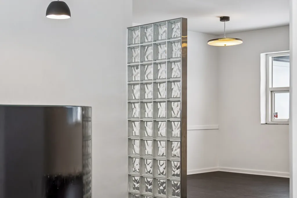 Esik - Villa with Office Space in Odense