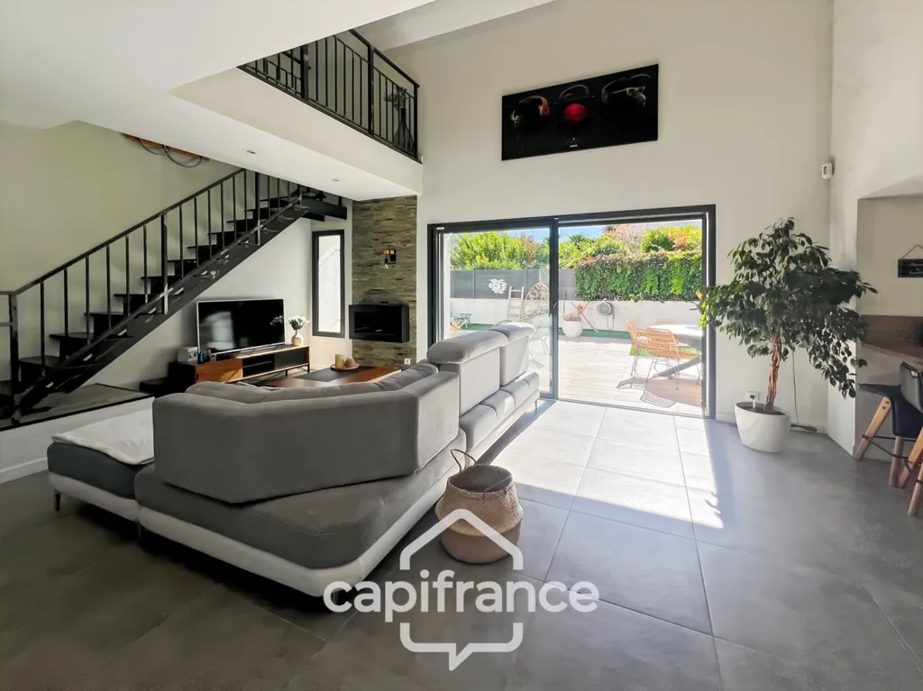 Elutuba - Contemporary House with Pool in La Garde