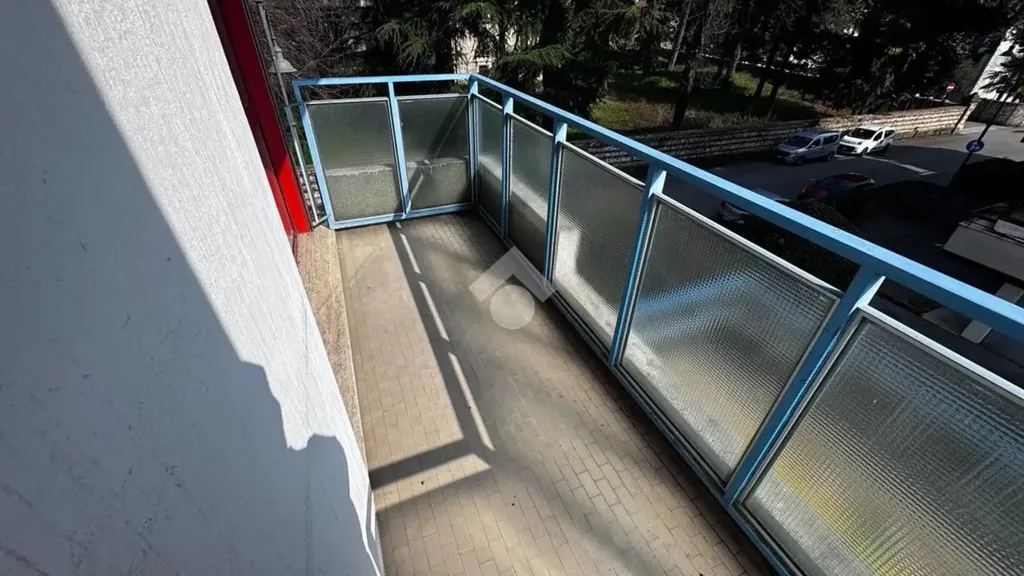 Balcone - 1970s Apartment with Mountain View in Schio