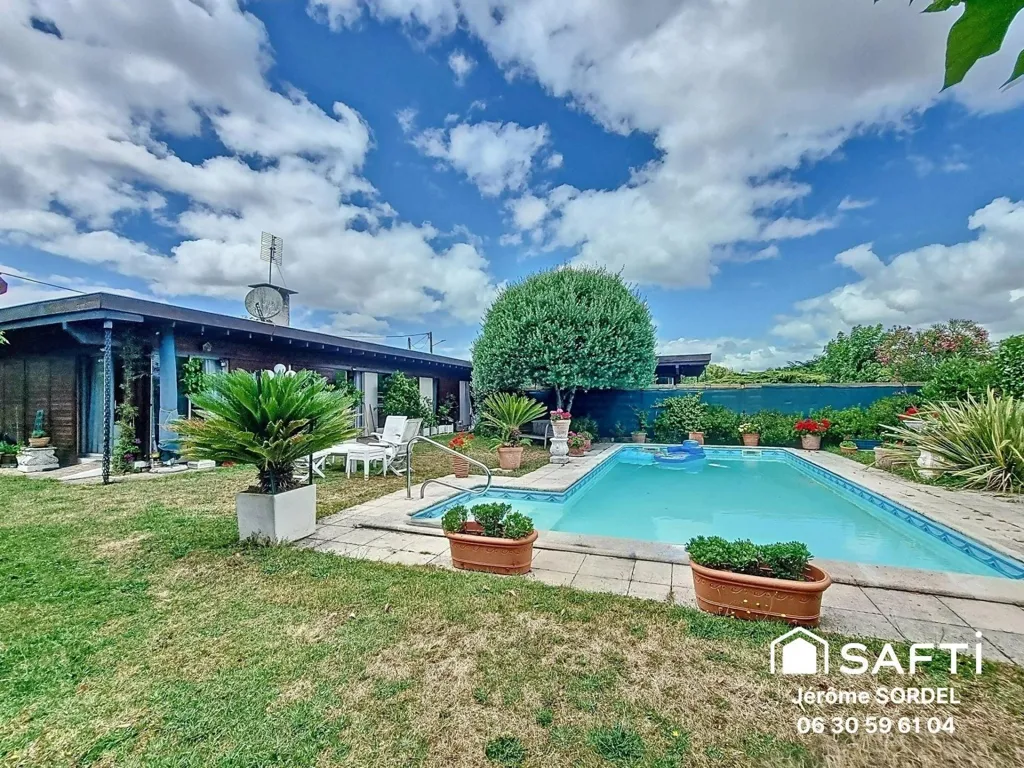 Bassein - House with Pool in Quiet Street, Mérignac
