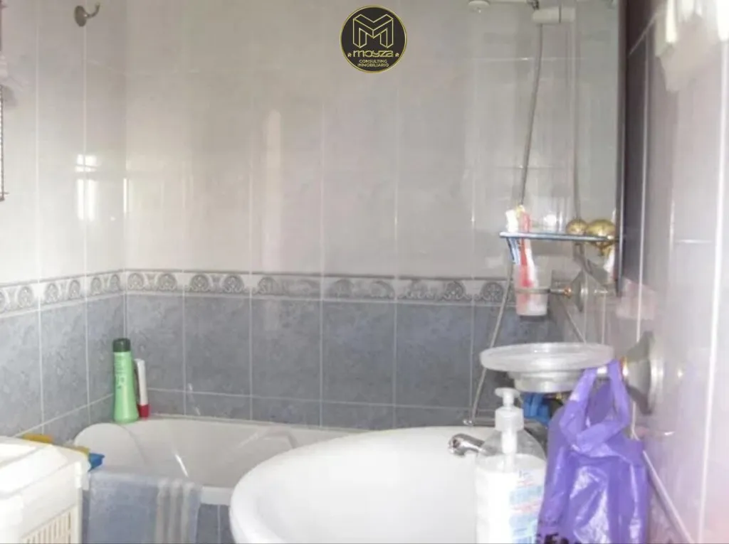 Vannitoad - Spacious Flat with Terrace in Baena