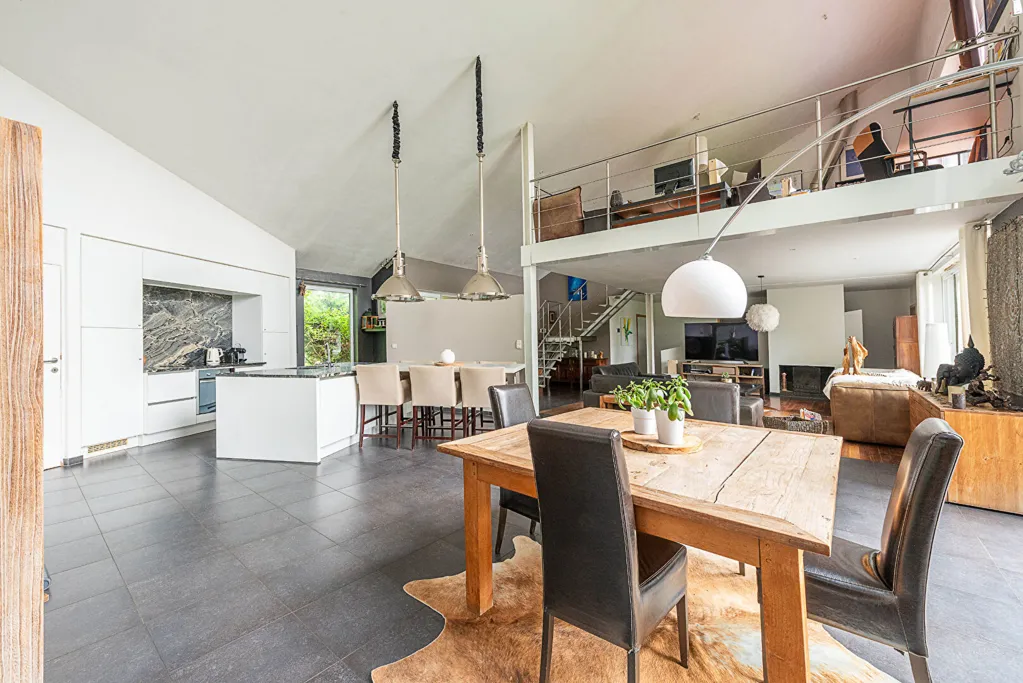 Salle à manger - Maison de l'Architecte avec Piscine dans un Cadre Paisible