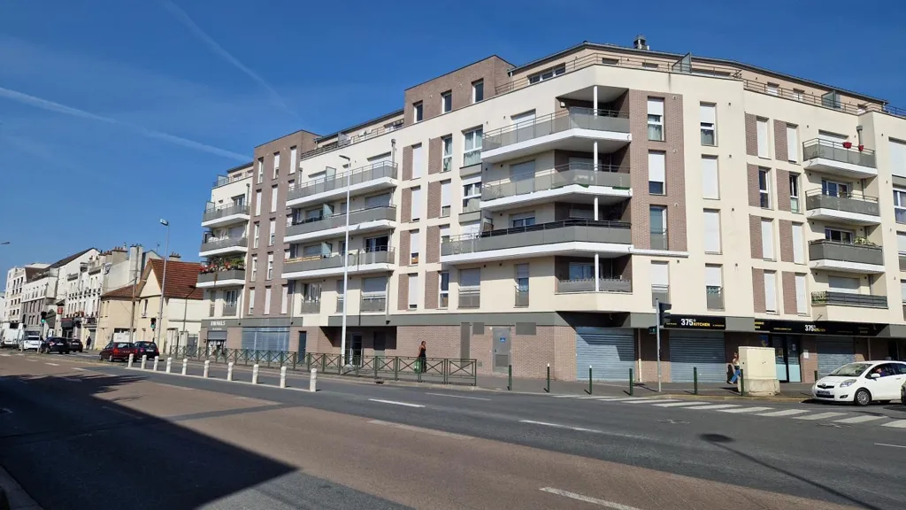 Välivaade - Charming Flat with Balcony in Neuilly-sur-Marne