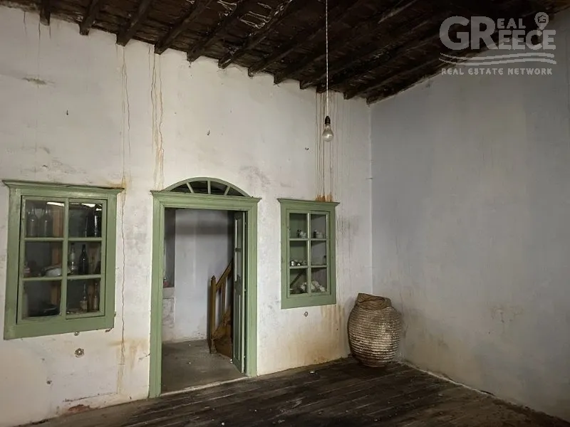 Toad - Traditional House with Veranda in Apiranthos, Naxos