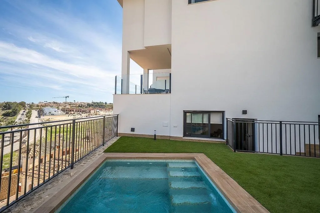Bassein - Modern Mediterranean Chalet with Golf Course View in Algorfa