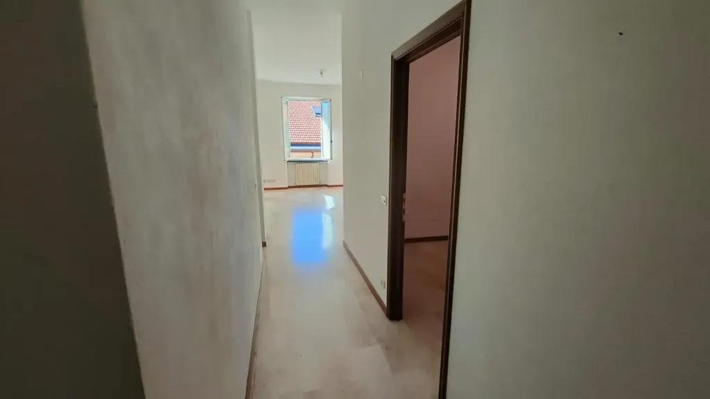Esik - Apartment with Terraced View in Chiavari