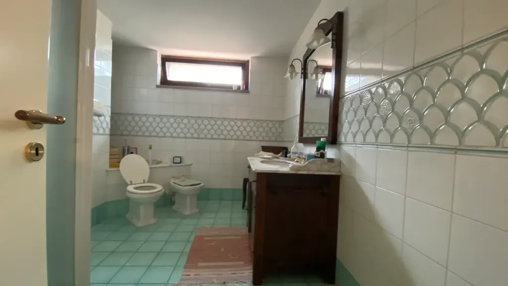 Salles de bain - Villa with Private Garden in Contrada Cretarossa, Benevento
