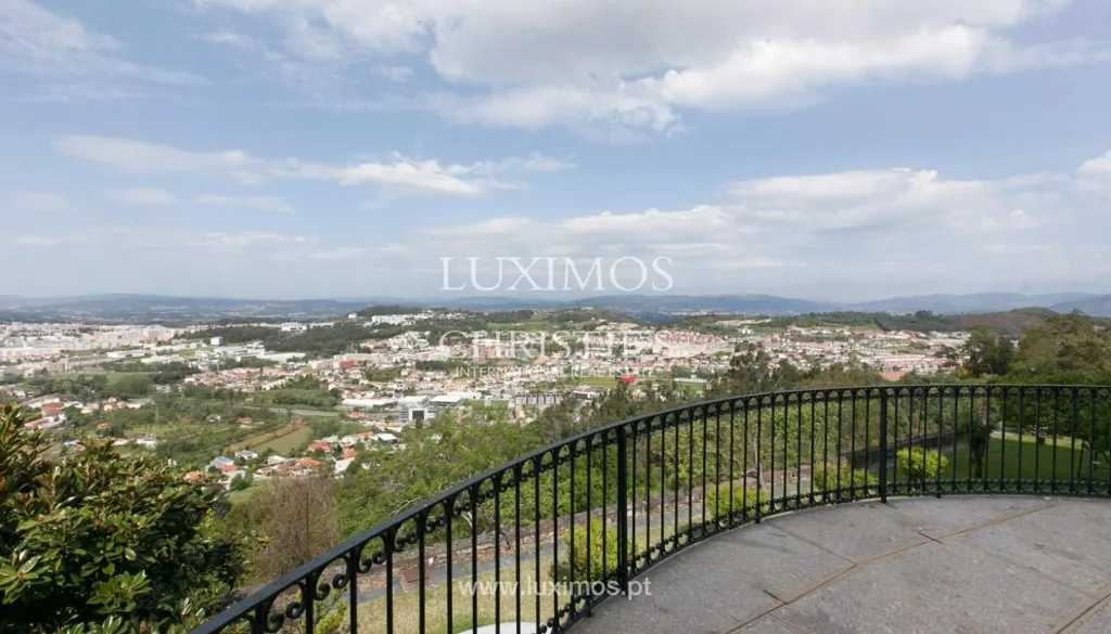 Terrasse - Historic Quinta with Lake and Braga Views