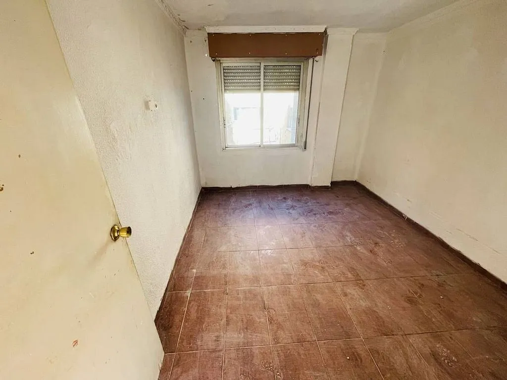Toad - Flat to Renovate in El Progreso