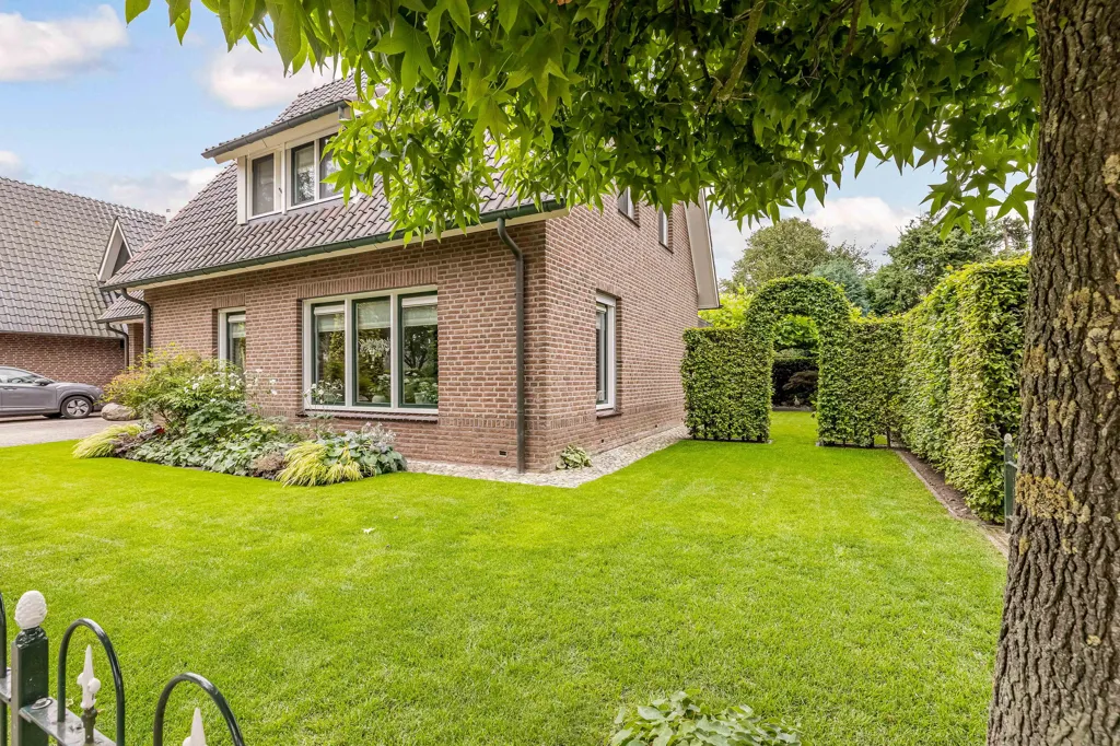 Jardin - Spacious Family Home with Garden in Eibergen