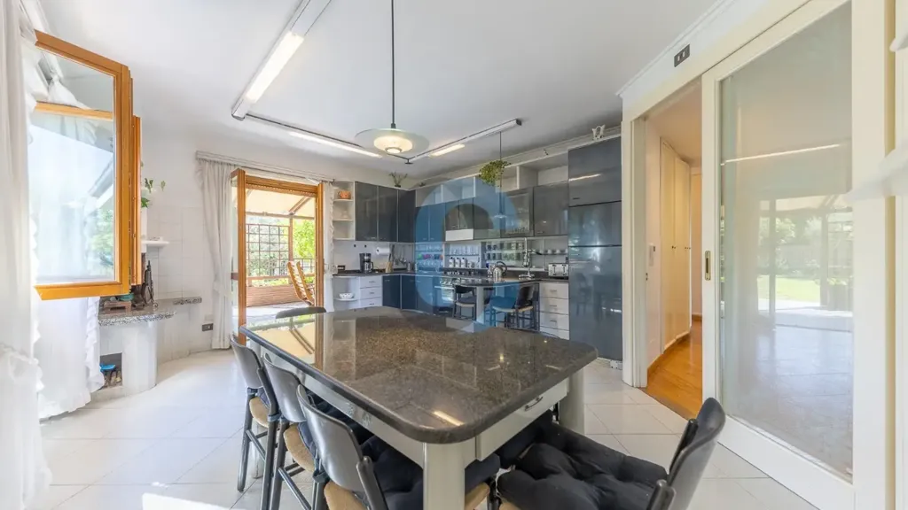 Cuisine - Villa with Pool and Garden in Frascati