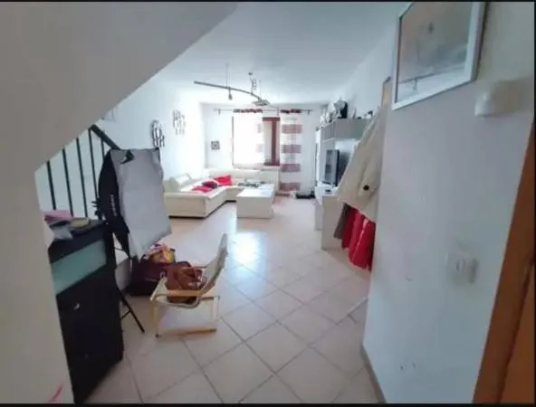 Entrée - Multi-Level Apartment with Terrace in Empoli