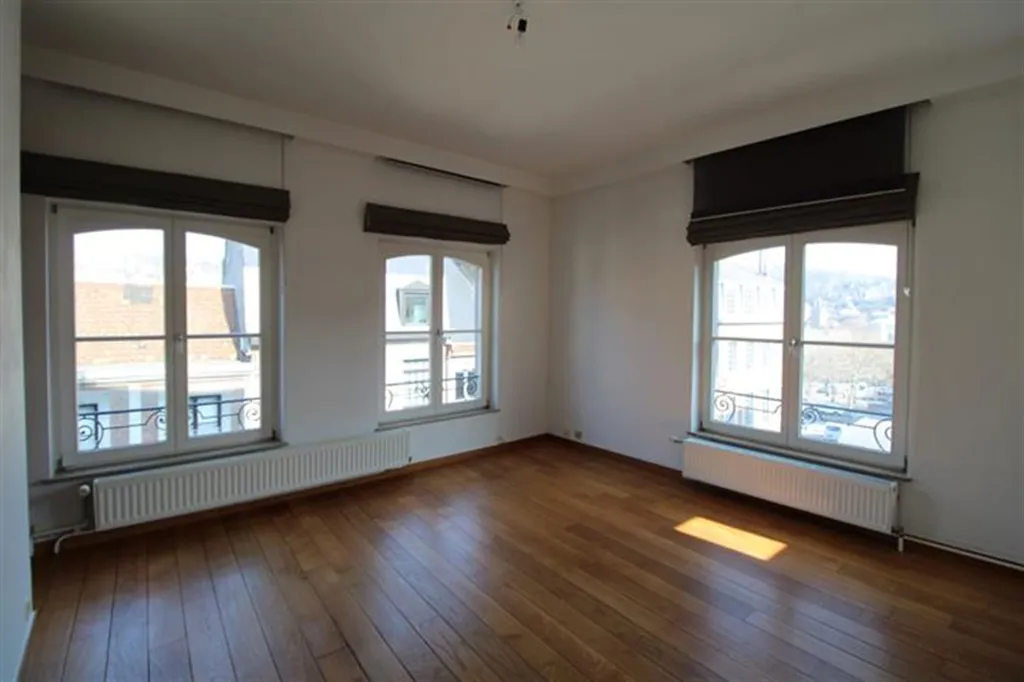 Pièces - Appartement de Luxe avec Garage et Jardin à Liège