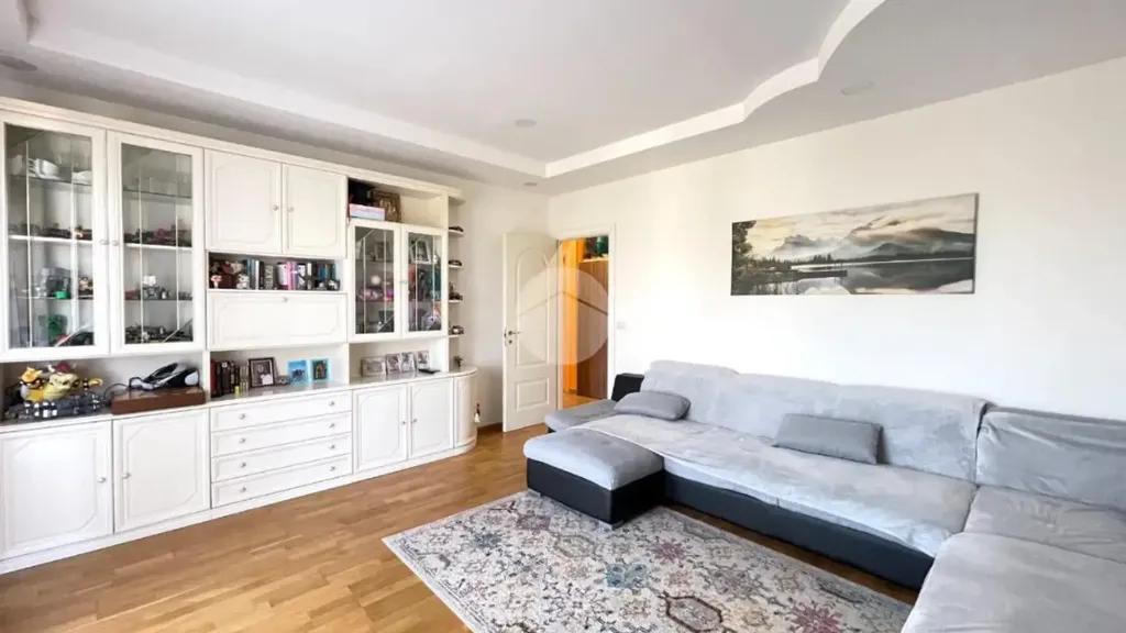 Séjour - Renovated Apartment with Mountain View in Brescia