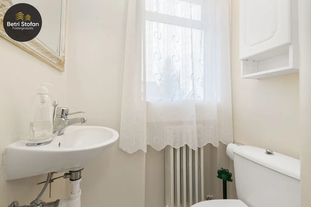 8-toaline maja asukohas Reykjavík