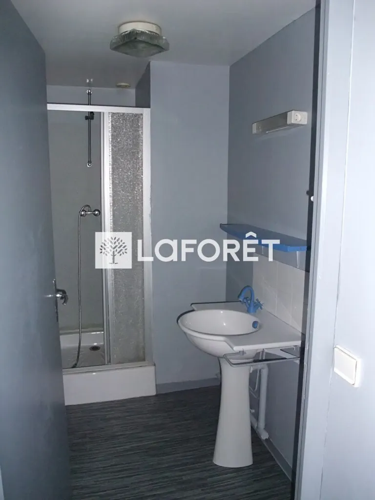 Bathrooms - 2-Bedroom Apartment with Parking in Hesdin Centre